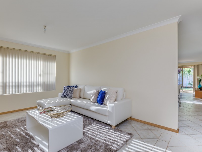 1/18 Latham Road, Ferndale WA 6148