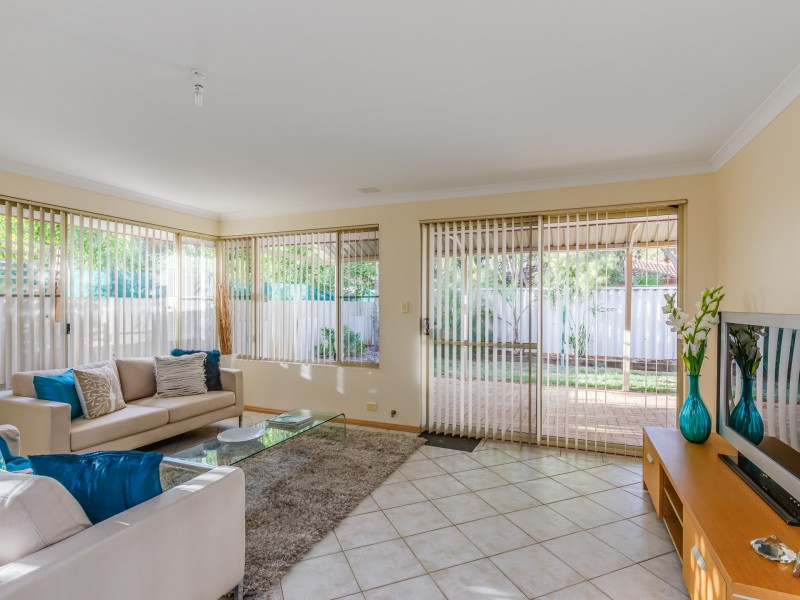 1/18 Latham Road, Ferndale WA 6148