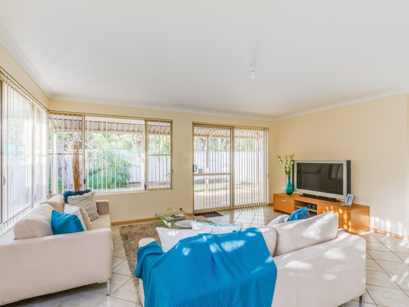 1/18 Latham Road, Ferndale WA 6148