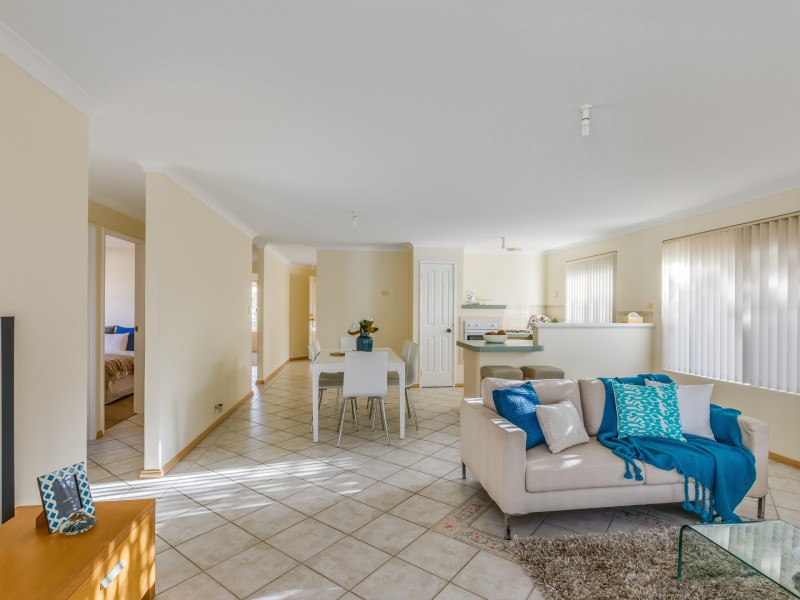 1/18 Latham Road, Ferndale WA 6148