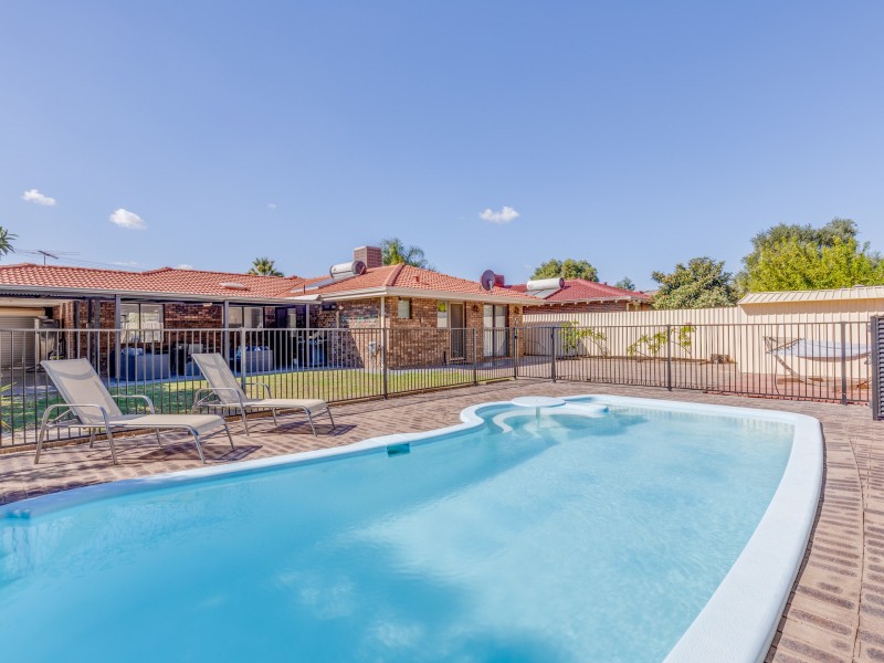 18 Meuller Way, Thornlie WA 6108