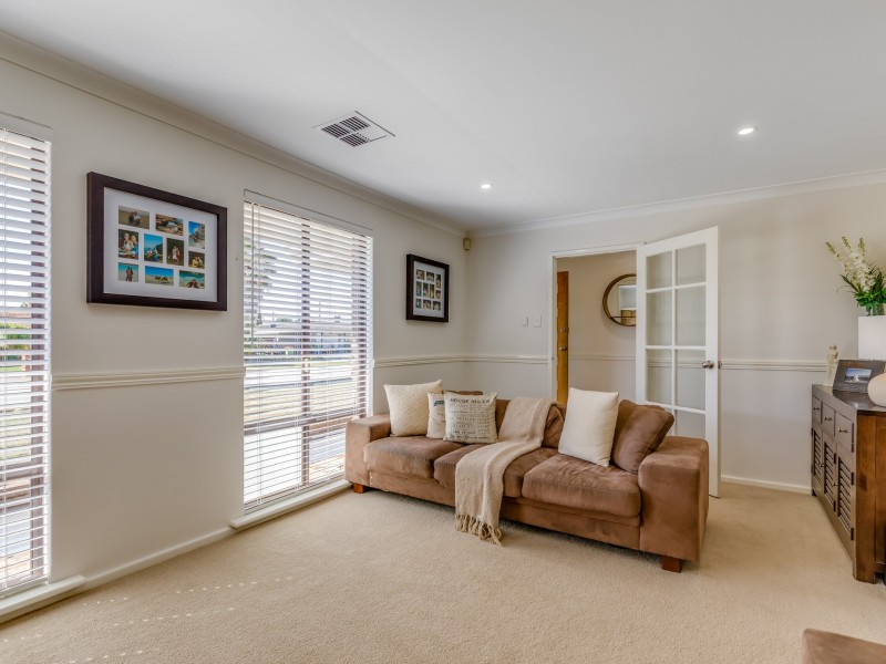 18 Meuller Way, Thornlie WA 6108