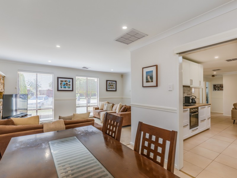 18 Meuller Way, Thornlie WA 6108