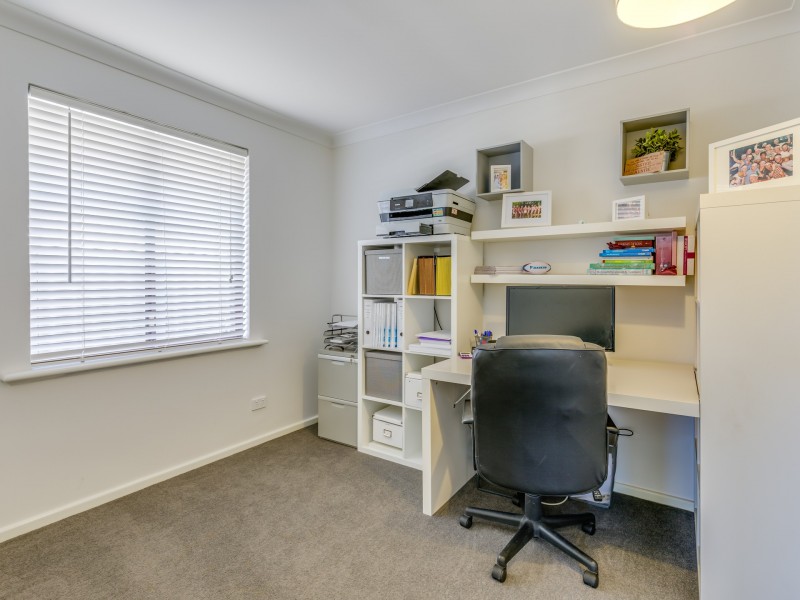 18 Meuller Way, Thornlie WA 6108