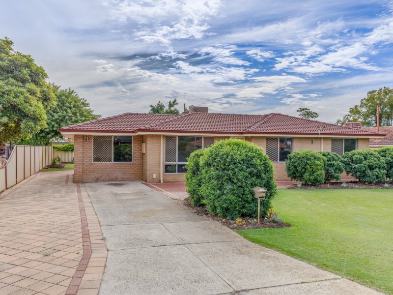 24 Jardine Court, Thornlie WA 6108