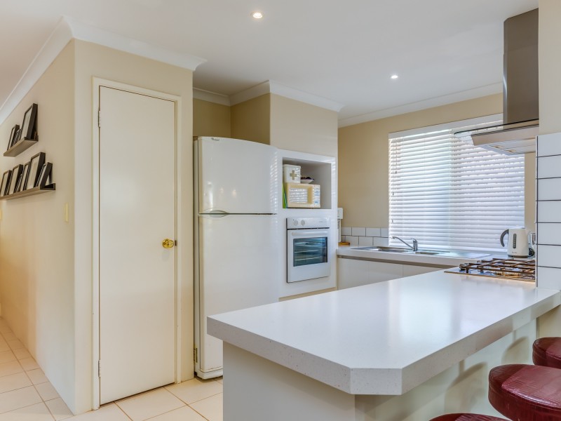 1/10 Norman Street, St James WA 6102