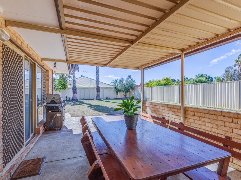 11 Castlereagh Circle, Port Kennedy WA 6172