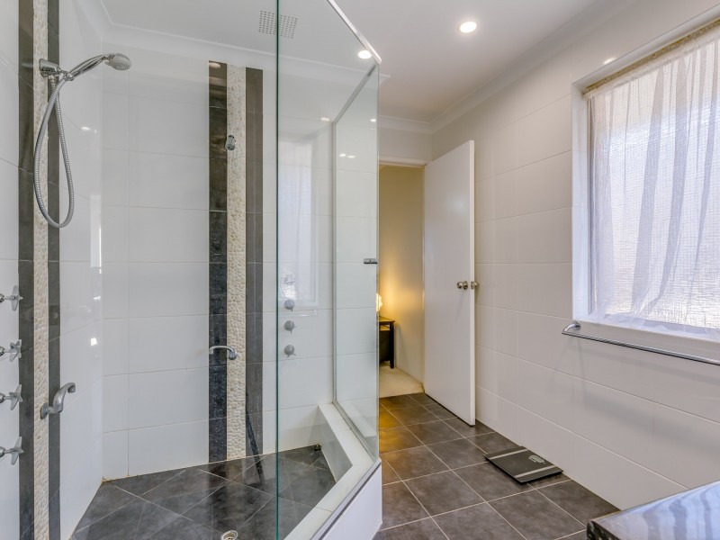 11 Castlereagh Circle, Port Kennedy WA 6172