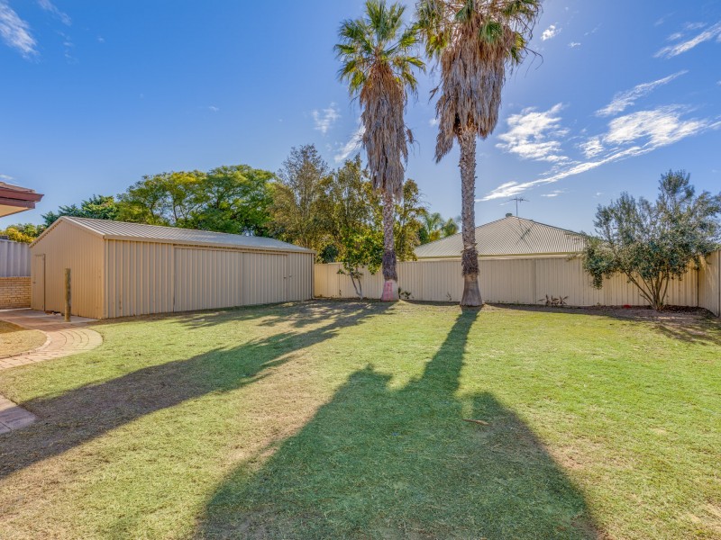 11 Castlereagh Circle, Port Kennedy WA 6172