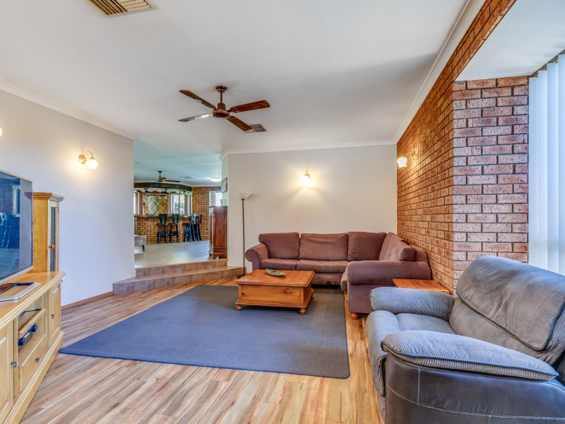 14 Goshawk Place, Huntingdale WA 6110