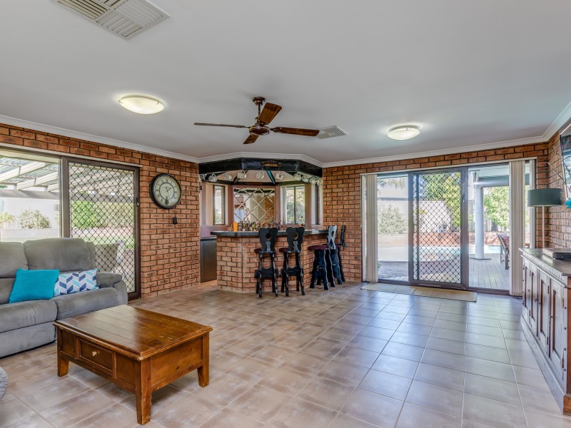 14 Goshawk Place, Huntingdale WA 6110