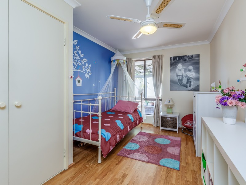 14 Goshawk Place, Huntingdale WA 6110