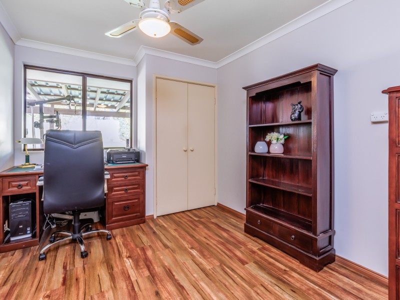 14 Goshawk Place, Huntingdale WA 6110