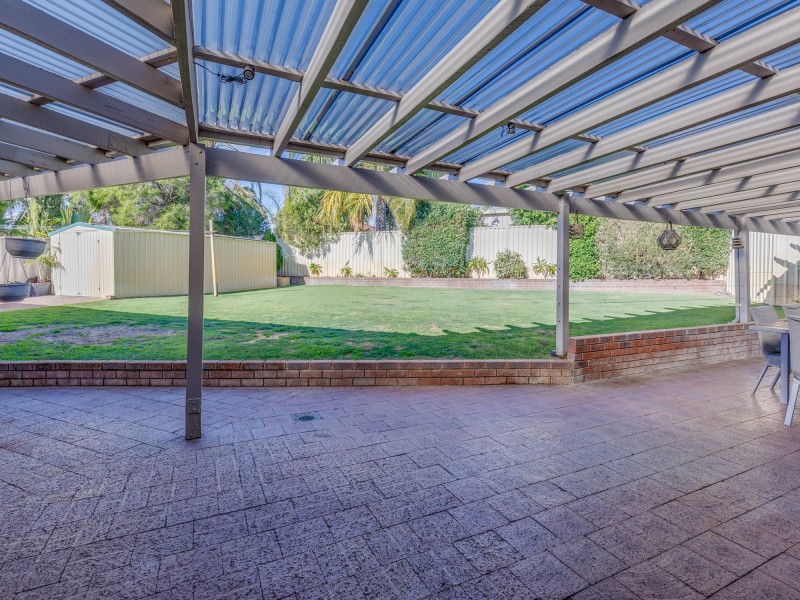 14 Goshawk Place, Huntingdale WA 6110