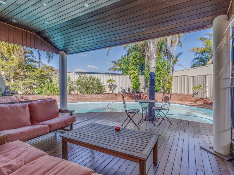 14 Goshawk Place, Huntingdale WA 6110