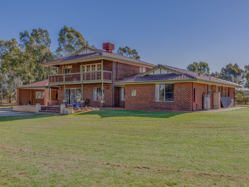 610 Leipold Road, Oldbury WA 6121