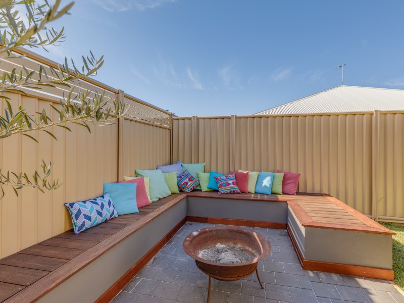 18 Binomial Way, Piara Waters WA 6112