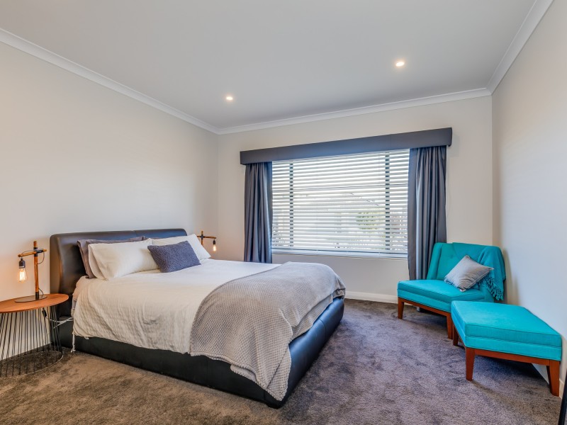 18 Binomial Way, Piara Waters WA 6112