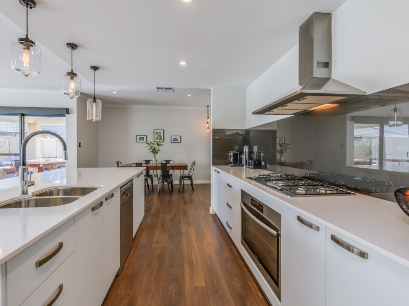 18 Binomial Way, Piara Waters WA 6112