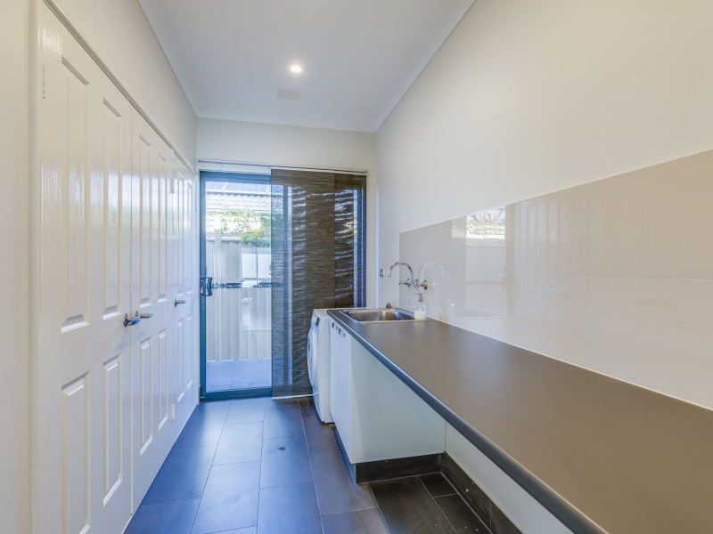 18 Binomial Way, Piara Waters WA 6112