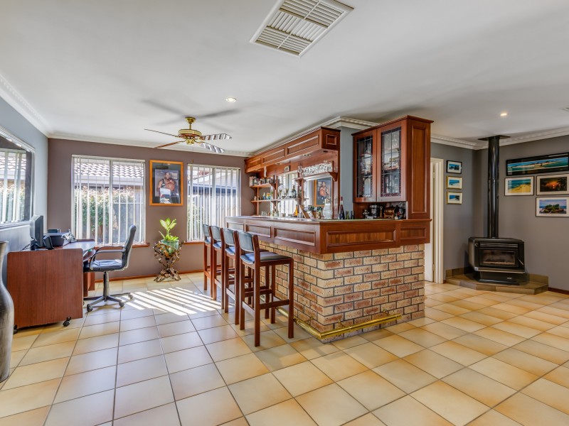 71 Vellgrove Avenue, Parkwood WA 6147