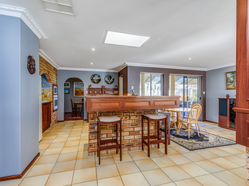 71 Vellgrove Avenue, Parkwood WA 6147