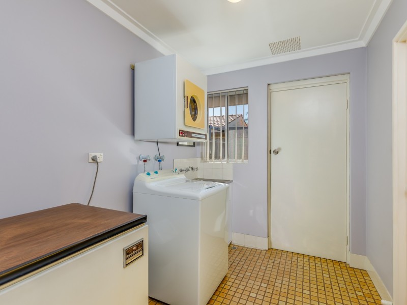 71 Vellgrove Avenue, Parkwood WA 6147