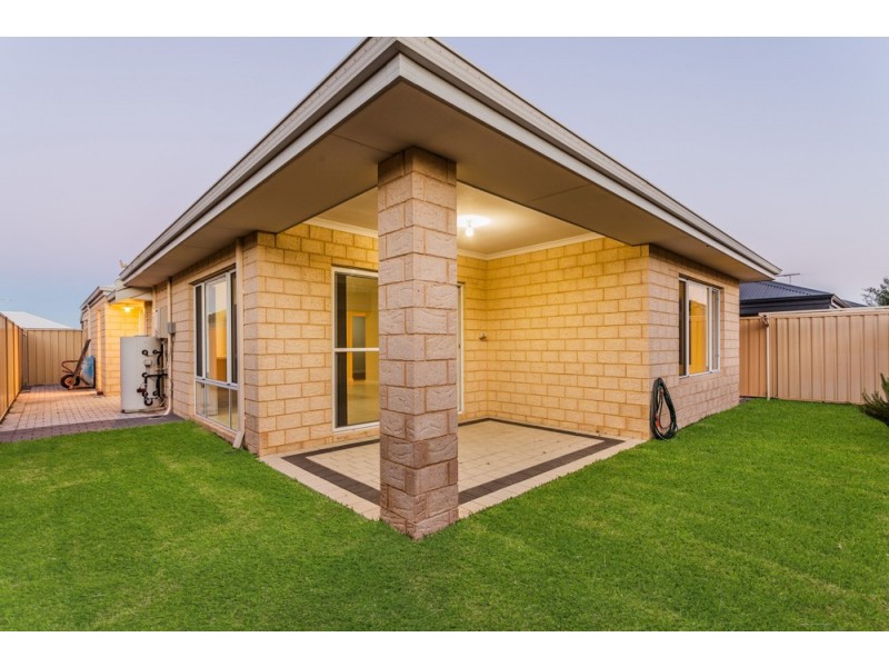 20 Fairlie Road, Canning Vale WA 6155