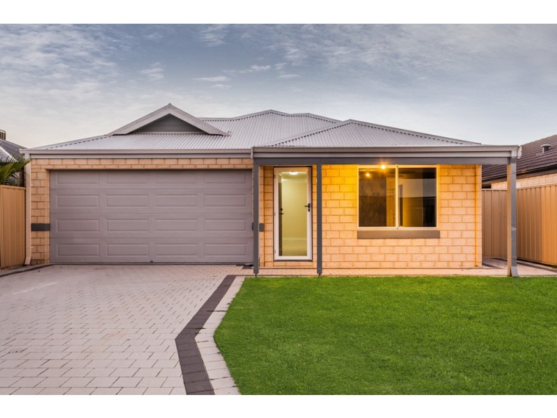 20 Fairlie Road, Canning Vale WA 6155