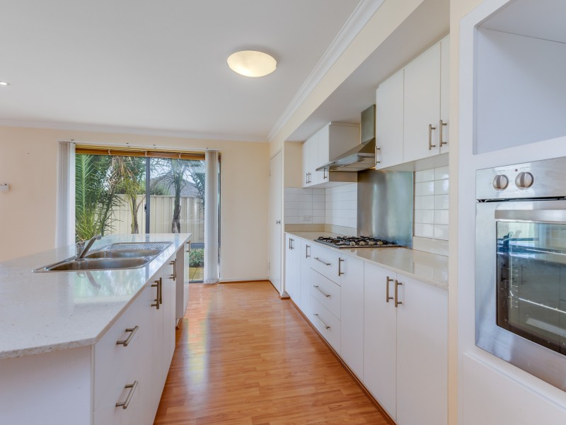 39 Normanby Bend, Success WA 6164