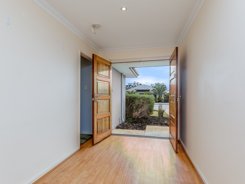 39 Normanby Bend, Success WA 6164