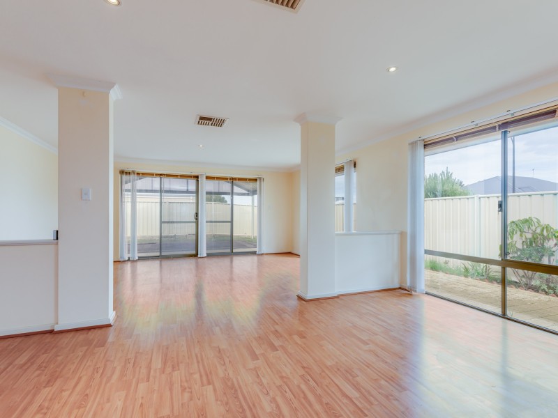 39 Normanby Bend, Success WA 6164