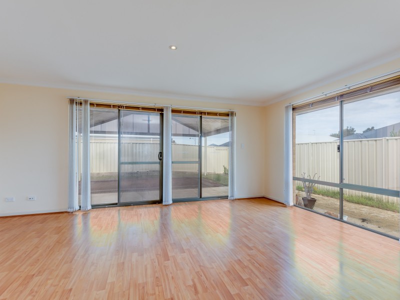 39 Normanby Bend, Success WA 6164