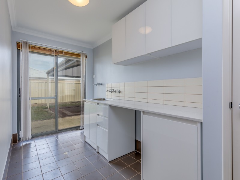39 Normanby Bend, Success WA 6164