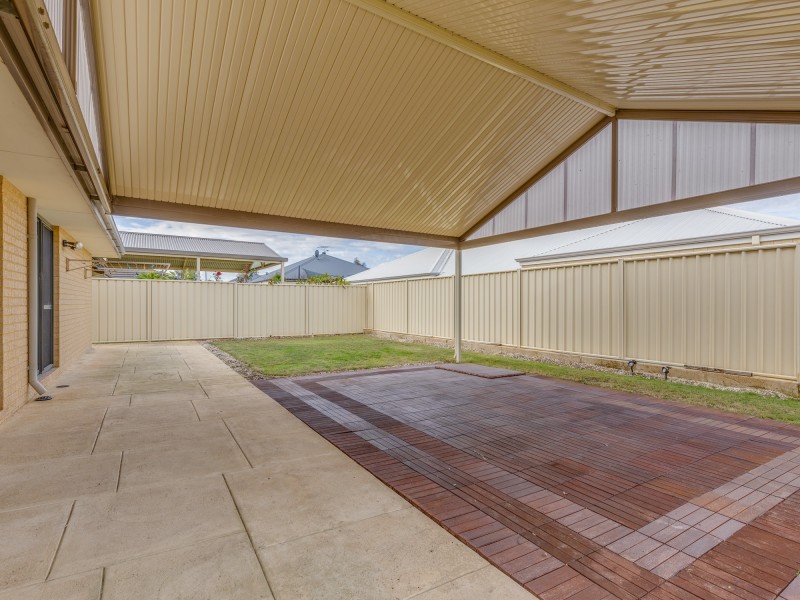 39 Normanby Bend, Success WA 6164