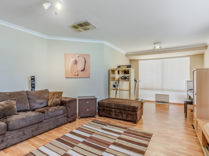 9 Myrtle Court, Thornlie WA 6108