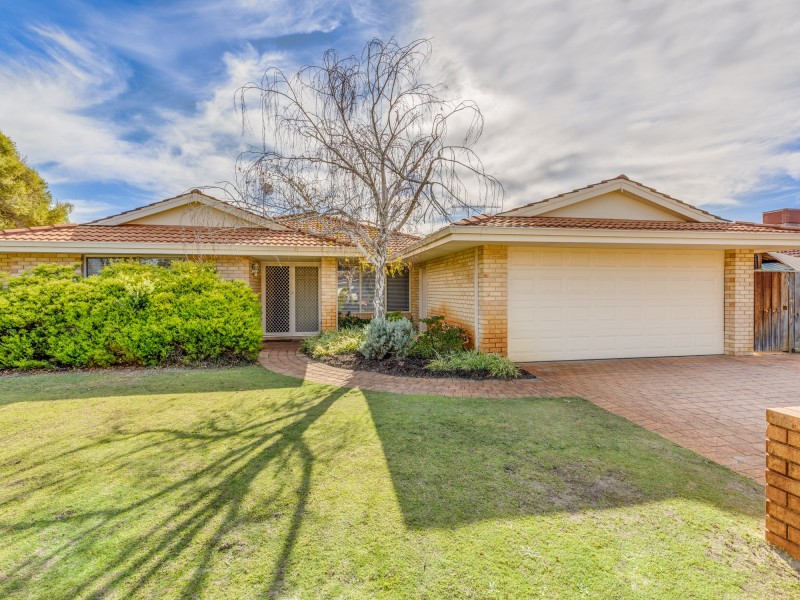 9 Myrtle Court, Thornlie WA 6108