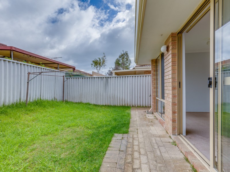 16/98 Simpson Avenue, Rockingham WA 6168