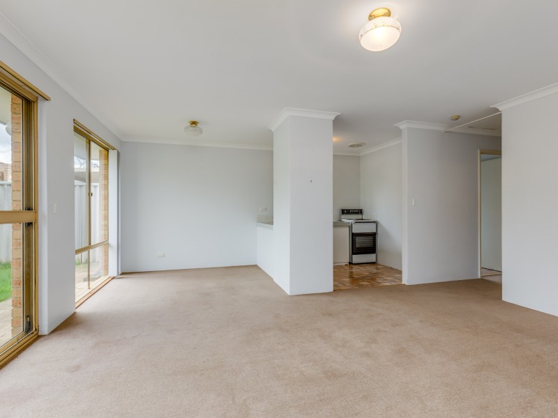 16/98 Simpson Avenue, Rockingham WA 6168