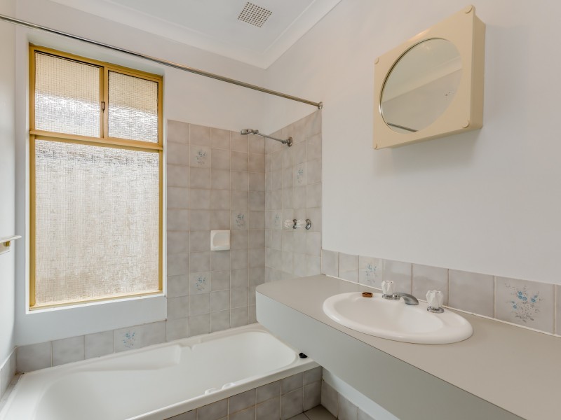 16/98 Simpson Avenue, Rockingham WA 6168