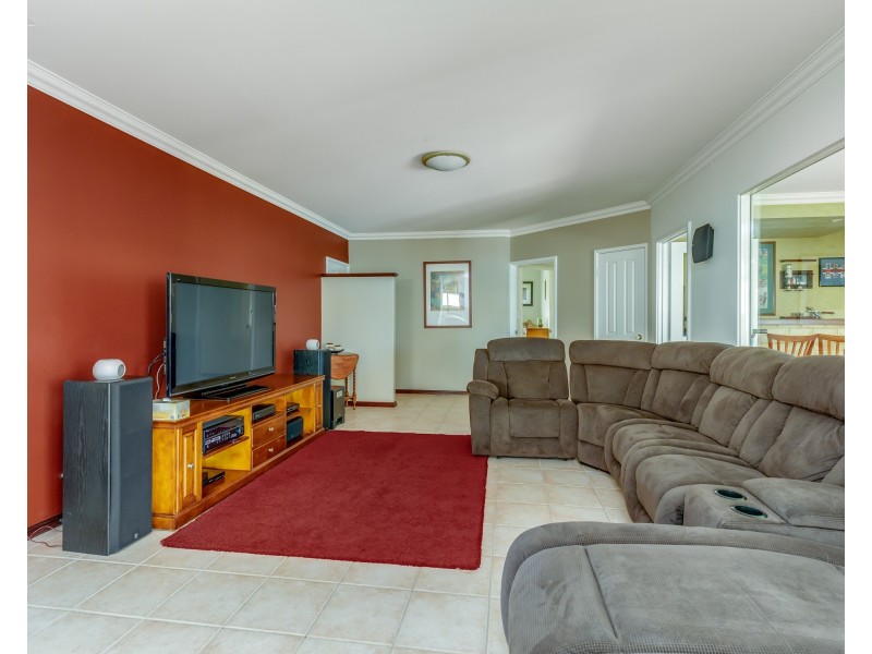 6 Grafton Court, Canning Vale WA 6155