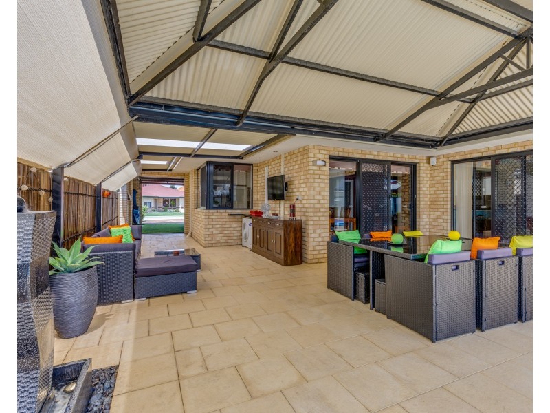 6 Grafton Court, Canning Vale WA 6155