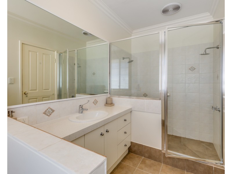 6 Grafton Court, Canning Vale WA 6155