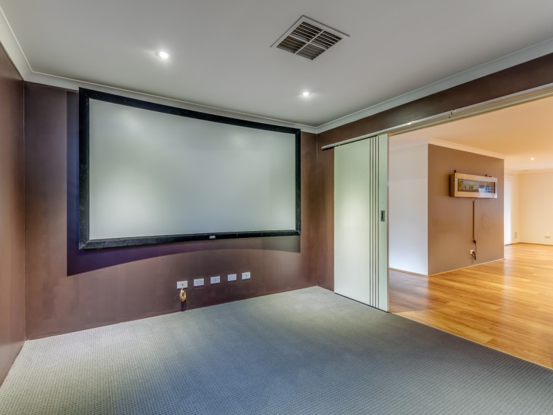 12 Aleria Way, Piara Waters WA 6112