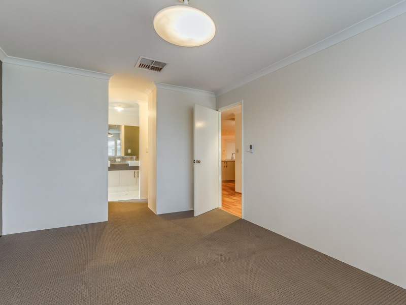 12 Aleria Way, Piara Waters WA 6112