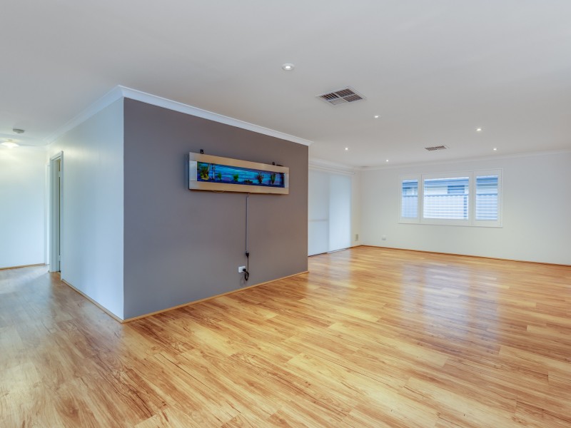 12 Aleria Way, Piara Waters WA 6112