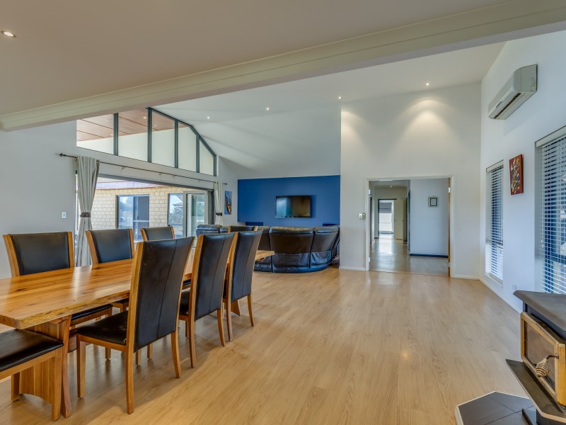 23 Holstein Court, Oakford WA 6121