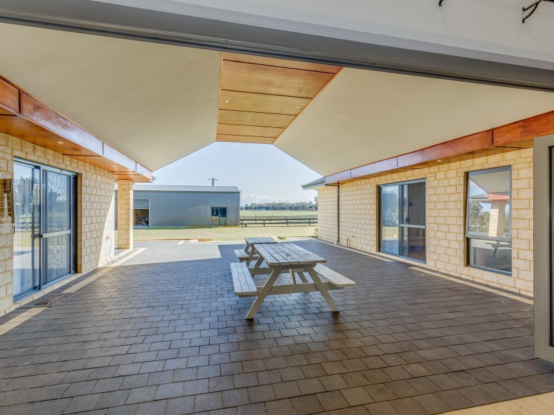 23 Holstein Court, Oakford WA 6121