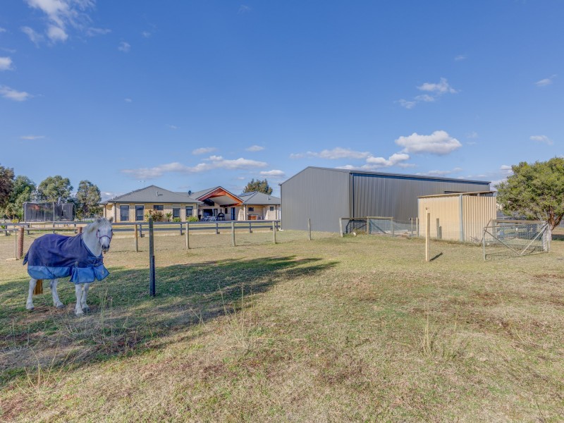23 Holstein Court, Oakford WA 6121