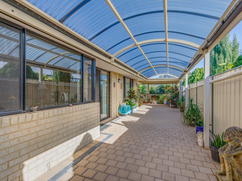 12 Nutbush Court, Thornlie WA 6108